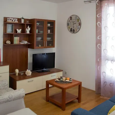 Helena Appartement *